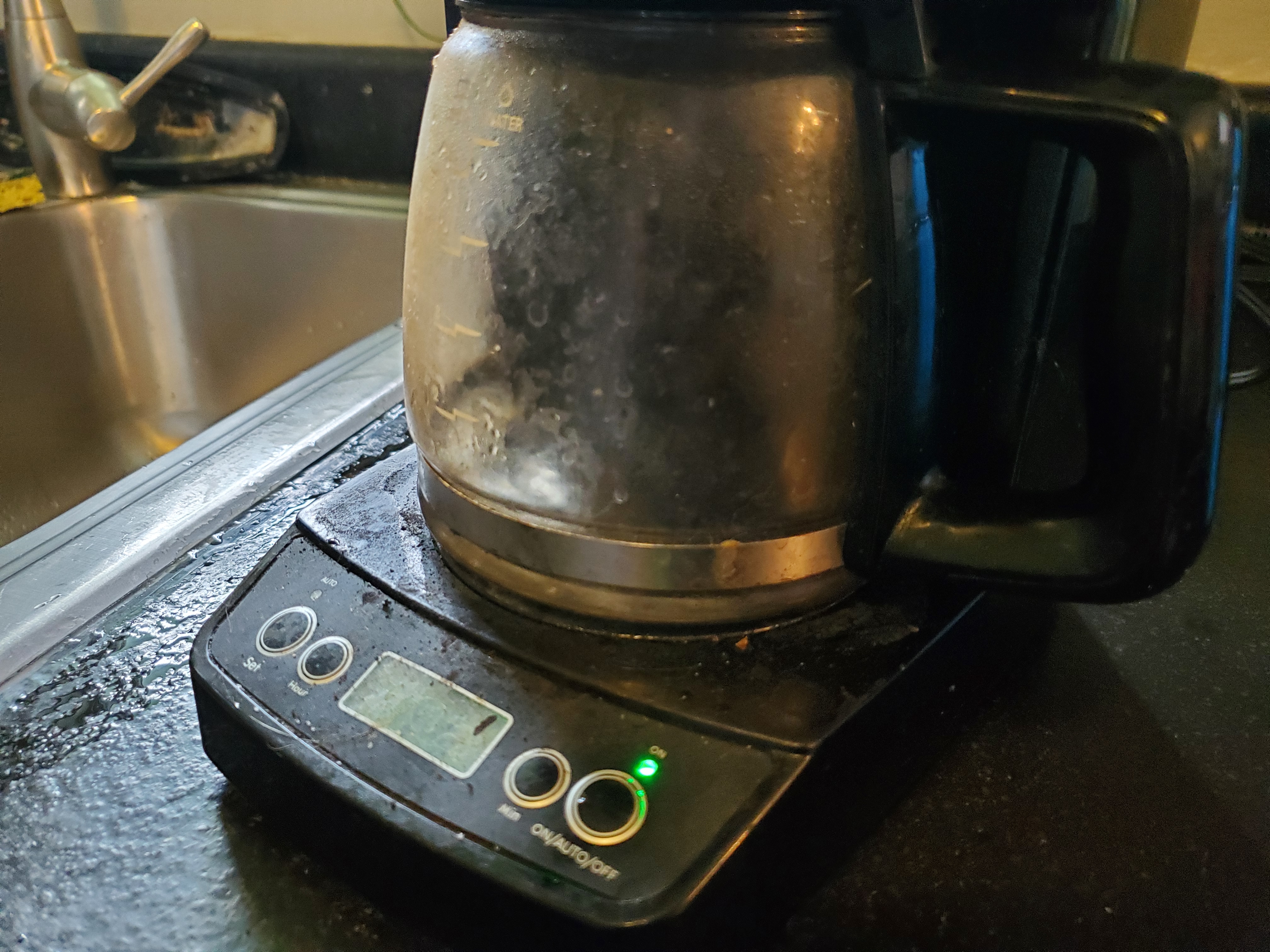 5 Easy Steps to Clean and Maintain Your Coffee Maker for Fresh Morning Coffee