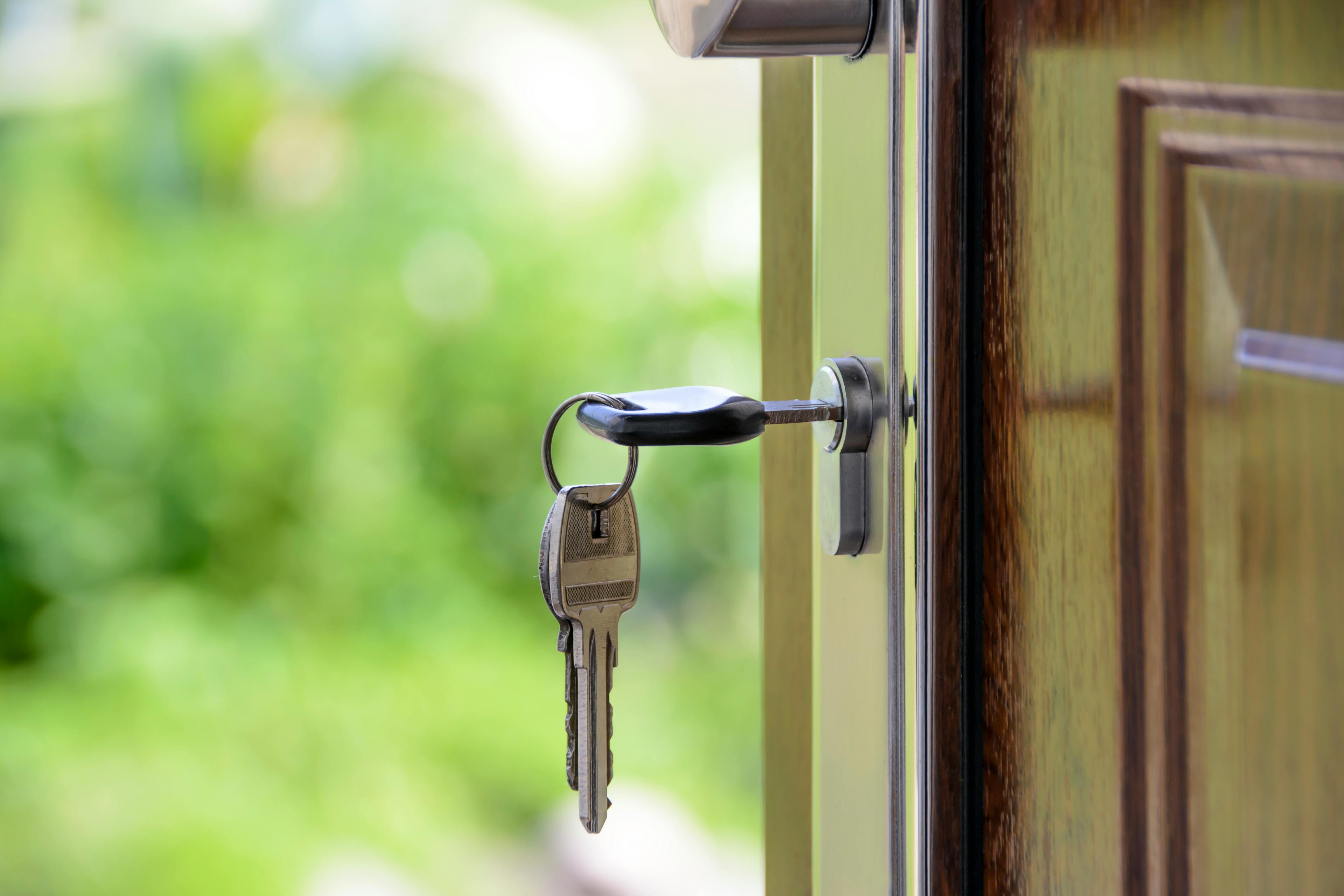 Move-Out Cleaning: How to Leave Your Home Ready to Sell or Get Your Full Security Deposit