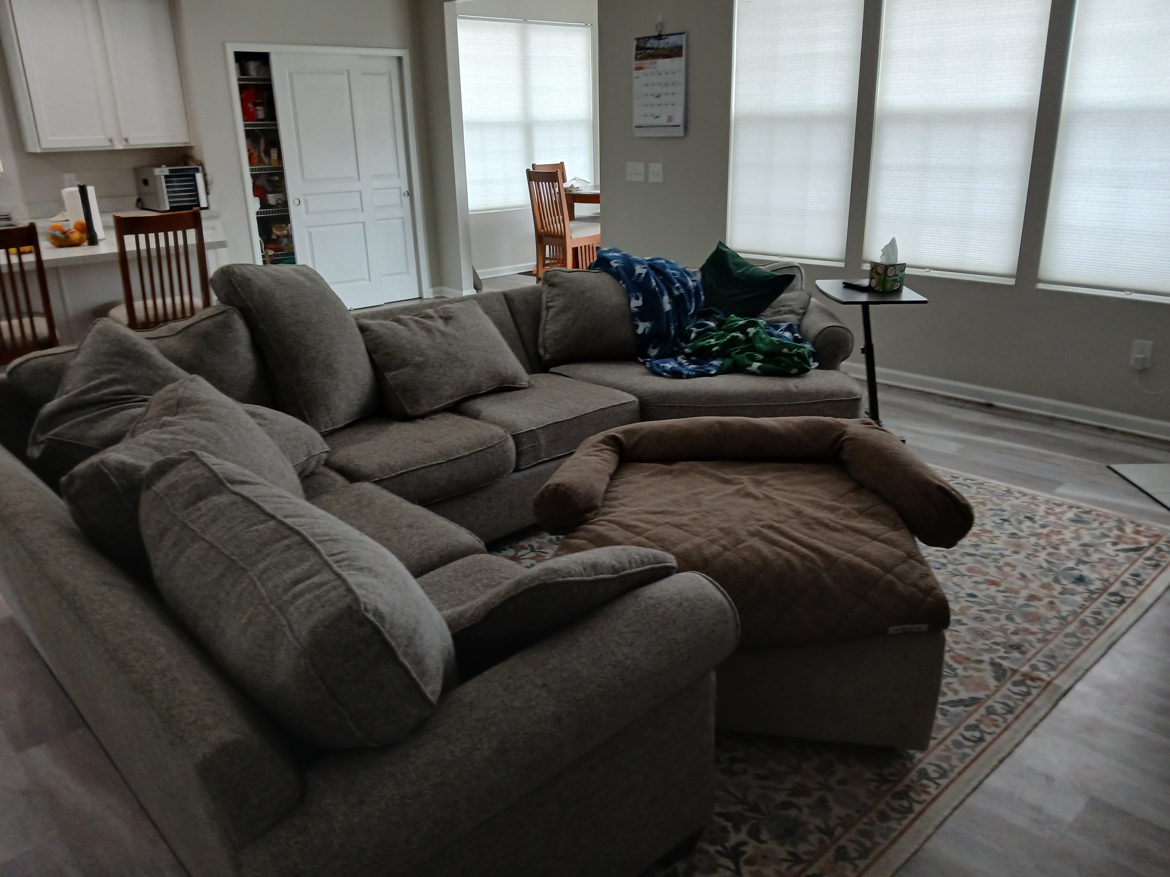 Nightly Cleaning Routine: Wake Up to a Tidy Home